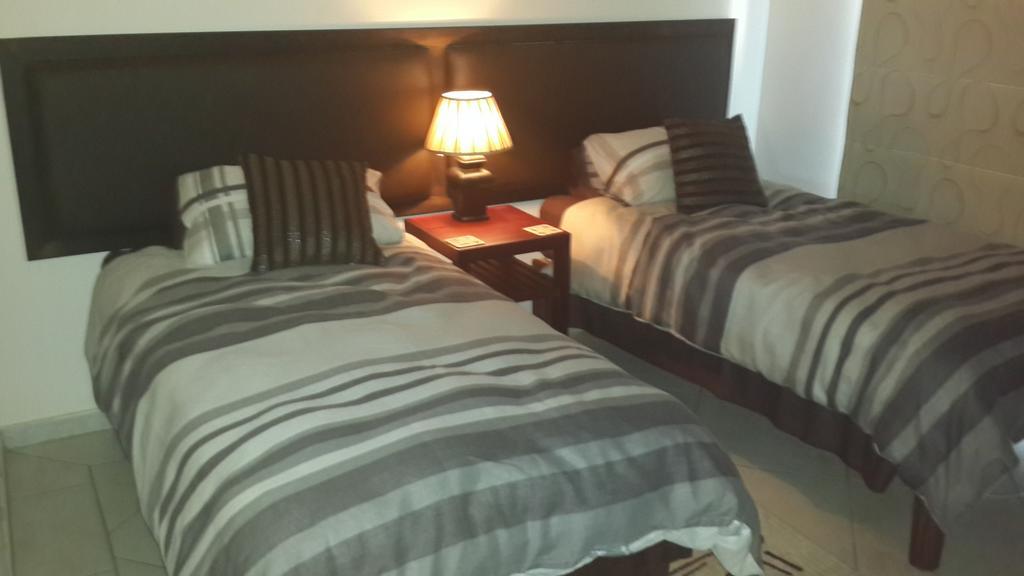 Magaliqua Guest House Noordheuwel Rom bilde